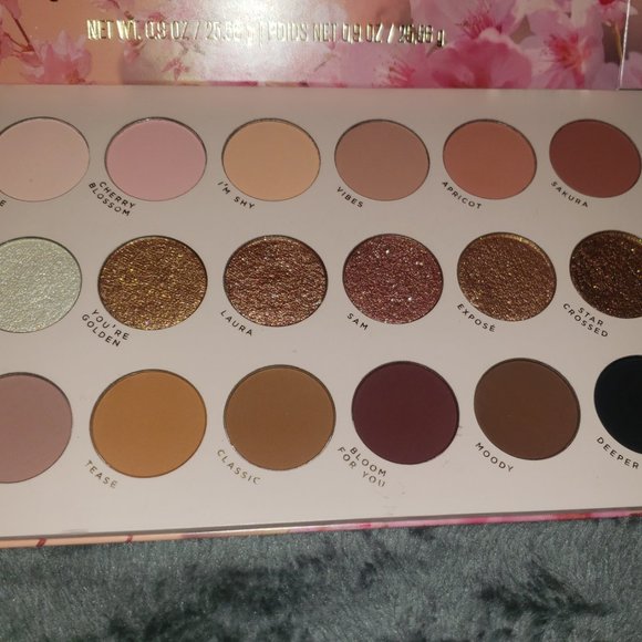 LUNAR BEAUTY NUDE PRISM EYESHADOW PALETTE $55 - Picture 7 of 13